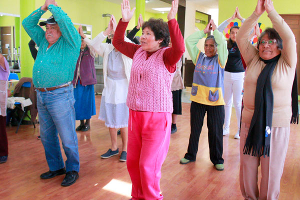 Ayudemos a los adultos mayores