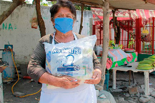 Fundación del Dr. Simi contra la pobreza extrema